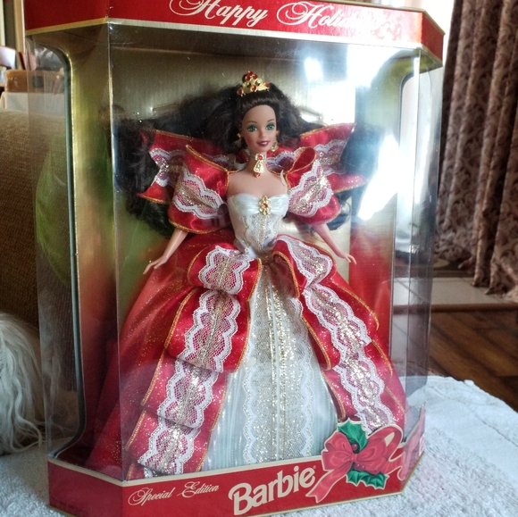 NIB 1997 Happy Holidays Barbie - Picture 5 of 12